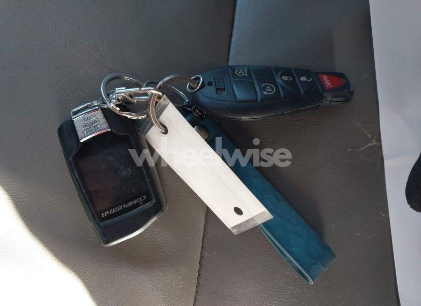 Photo 11 of 2011 Jeep Grand CHEROKEE LAREDO (VIN 1J4RR4GG3BC511625)