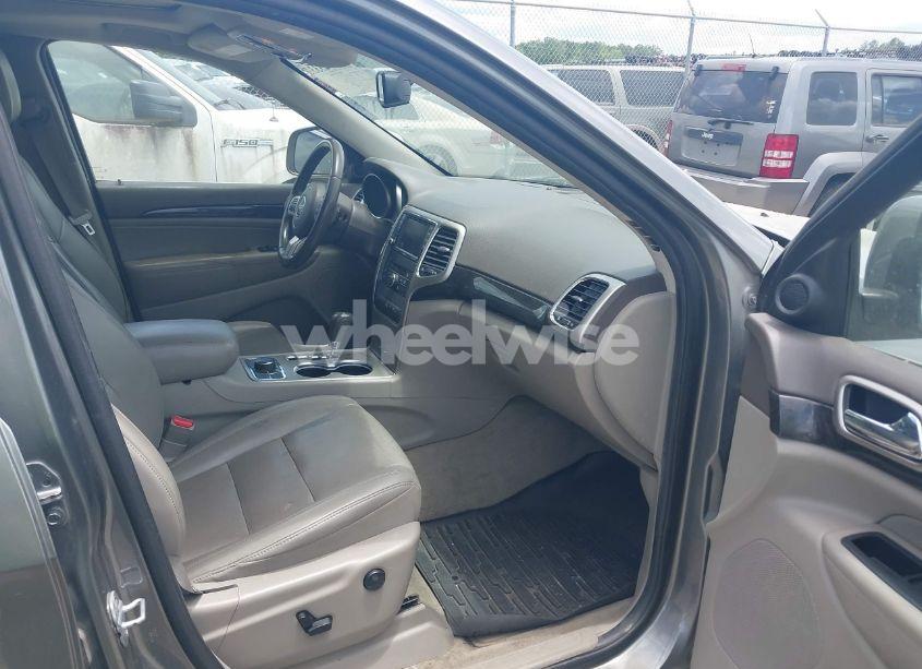 Photo 5 of 2011 Jeep Grand CHEROKEE LAREDO (VIN 1J4RR4GG3BC595896)