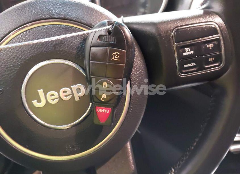 Photo 11 of 2011 Jeep Grand CHEROKEE LAREDO (VIN 1J4RR4GG3BC657216)