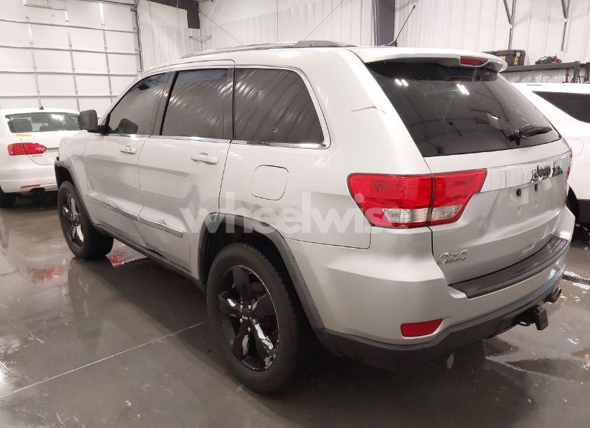 Photo 3 of 2011 Jeep Grand CHEROKEE LAREDO (VIN 1J4RR4GG3BC657216)