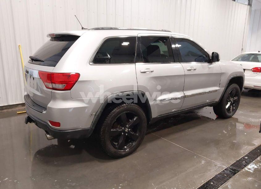 Photo 4 of 2011 Jeep Grand CHEROKEE LAREDO (VIN 1J4RR4GG3BC657216)