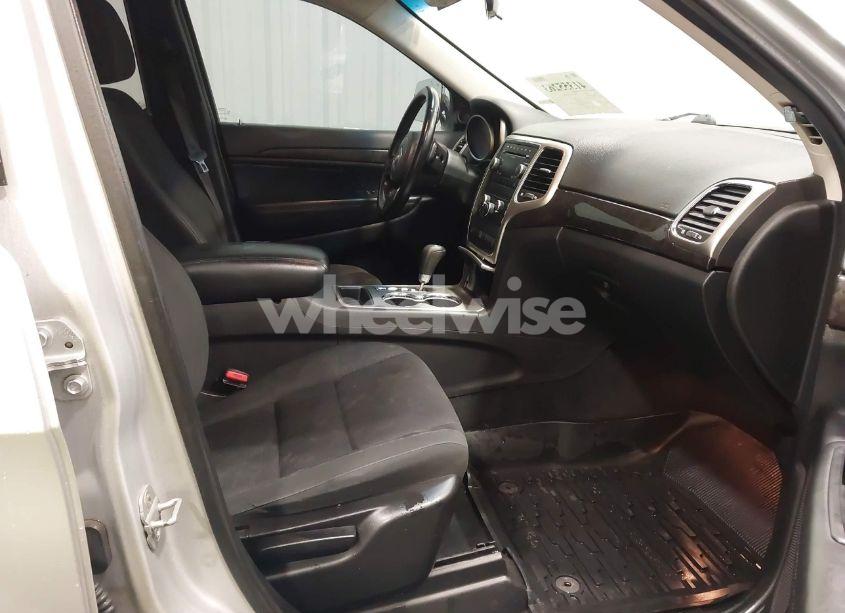 Photo 5 of 2011 Jeep Grand CHEROKEE LAREDO (VIN 1J4RR4GG3BC657216)