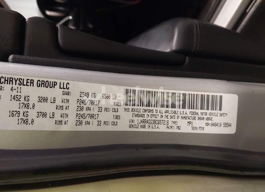 Photo 9 of 2011 Jeep Grand CHEROKEE LAREDO (VIN 1J4RR4GG3BC657216)