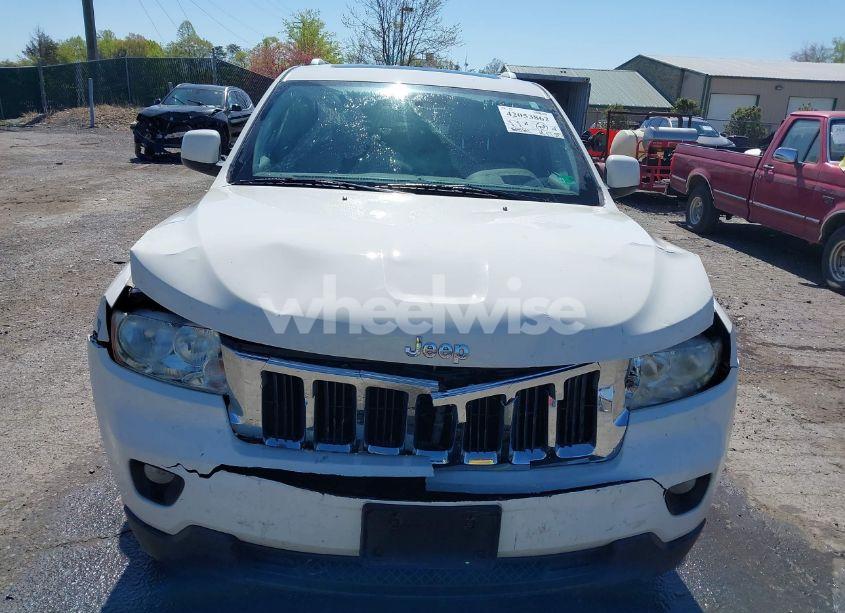 Photo 6 of 2011 Jeep Grand CHEROKEE LAREDO (VIN 1J4RR4GG3BC736370)