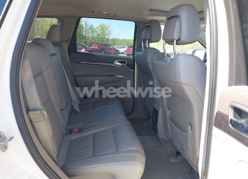Photo 8 of 2011 Jeep Grand CHEROKEE LAREDO (VIN 1J4RR4GG3BC736370)