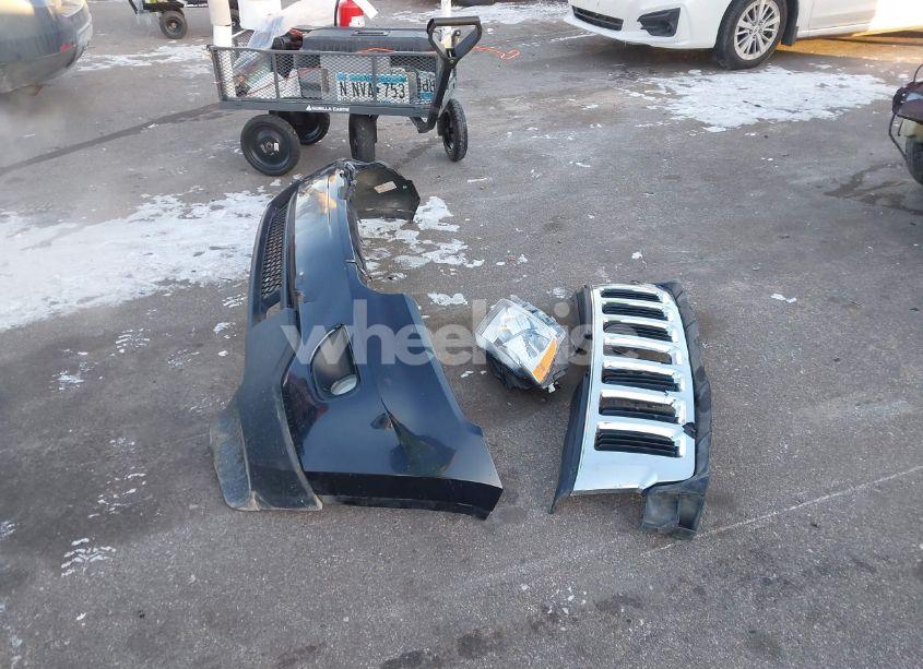 Photo 12 of 2011 Jeep Grand CHEROKEE LAREDO (VIN 1J4RR4GG4BC522584)