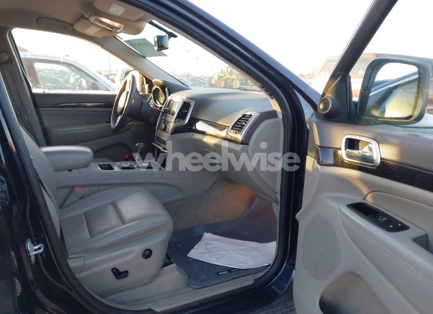 Photo 5 of 2011 Jeep Grand CHEROKEE LAREDO (VIN 1J4RR4GG4BC522584)