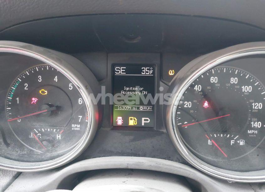 Photo 7 of 2011 Jeep Grand CHEROKEE LAREDO (VIN 1J4RR4GG4BC534847)