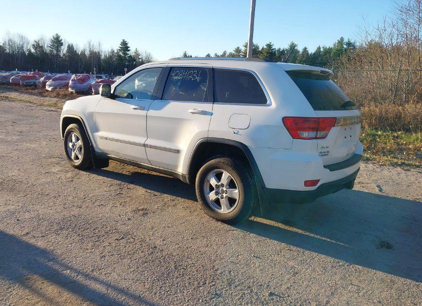 Photo 3 of 2011 Jeep Grand CHEROKEE LAREDO (VIN 1J4RR4GG4BC547405)