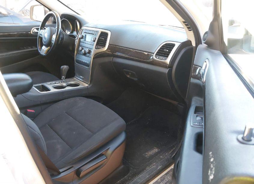 Photo 5 of 2011 Jeep Grand CHEROKEE LAREDO (VIN 1J4RR4GG4BC547405)