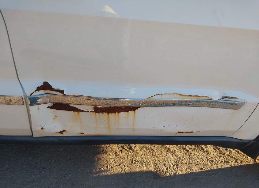 Photo 6 of 2011 Jeep Grand CHEROKEE LAREDO (VIN 1J4RR4GG4BC547405)