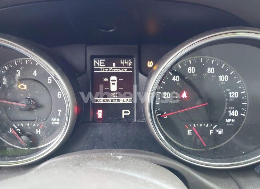 Photo 7 of 2011 Jeep Grand CHEROKEE LAREDO (VIN 1J4RR4GG4BC548683)