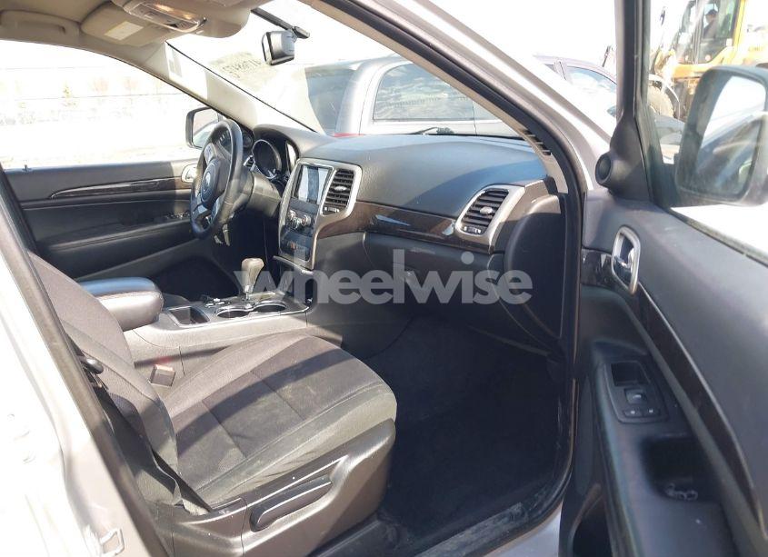 Photo 5 of 2011 Jeep Grand CHEROKEE LAREDO (VIN 1J4RR4GG4BC567170)