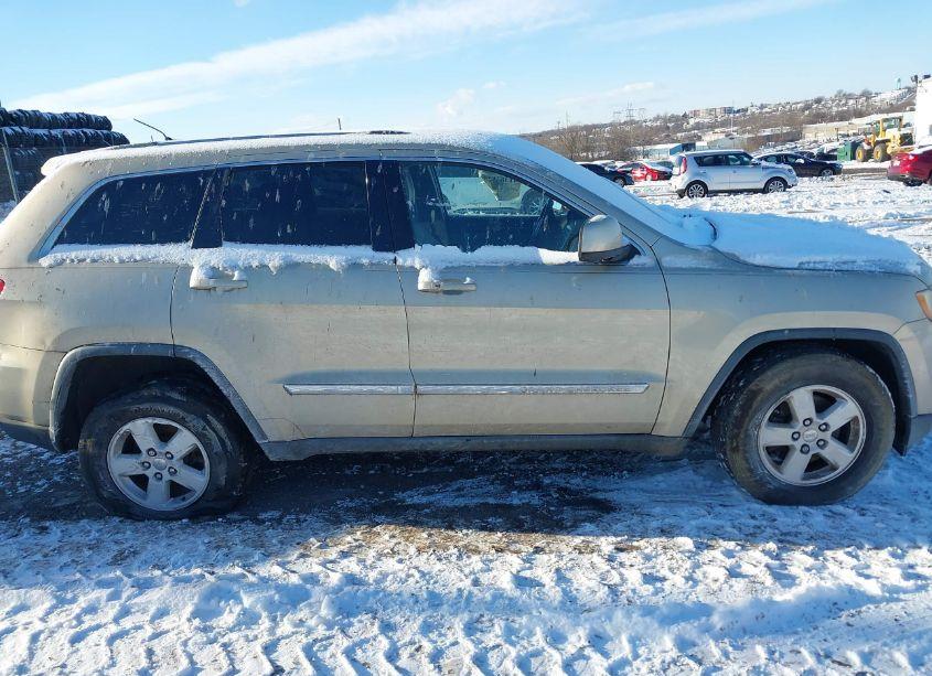 Photo 13 of 2011 Jeep Grand CHEROKEE LAREDO (VIN 1J4RR4GG4BC669536)