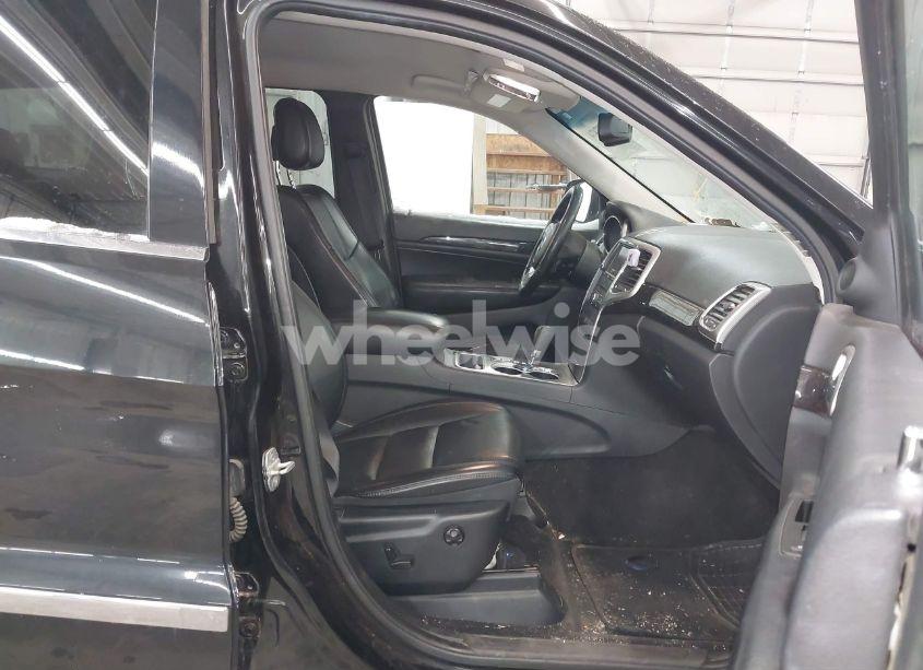 Photo 5 of 2011 Jeep Grand CHEROKEE LAREDO (VIN 1J4RR4GG5BC506152)