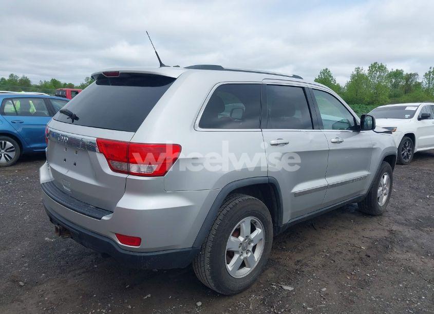Photo 4 of 2011 Jeep Grand CHEROKEE LAREDO (VIN 1J4RR4GG5BC510489)