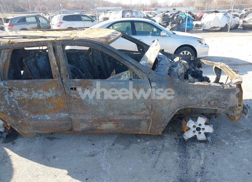 Photo 11 of 2011 Jeep Grand CHEROKEE LAREDO (VIN 1J4RR4GG5BC540589)