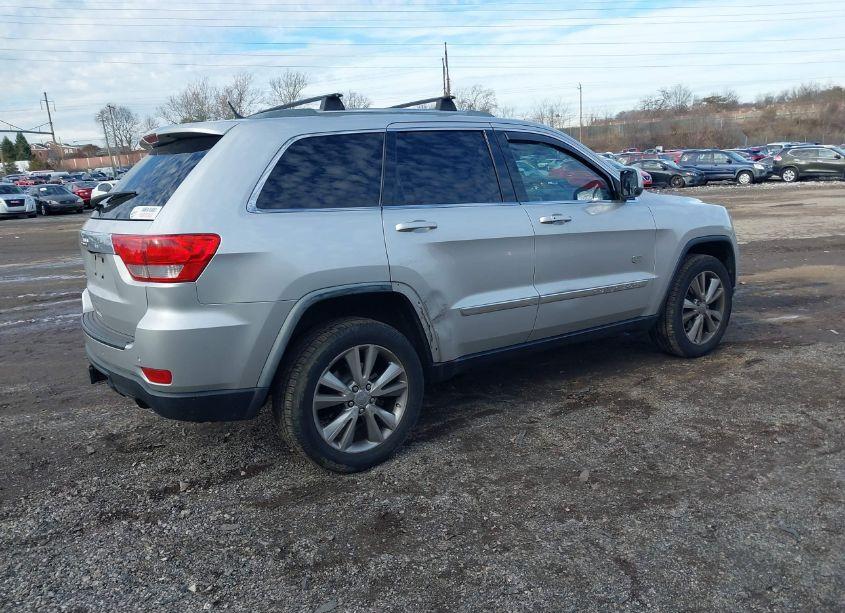 Photo 4 of 2011 Jeep Grand CHEROKEE LAREDO (VIN 1J4RR4GG5BC678164)