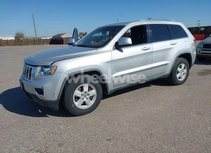 Photo 2 of 2011 Jeep Grand CHEROKEE LAREDO (VIN 1J4RR4GG5BC690153)