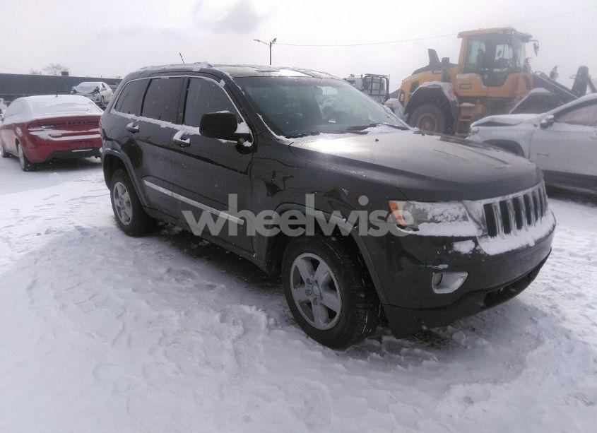 2011 Jeep Grand CHEROKEE LAREDO (VIN 1J4RR4GG5BC724396) main photo