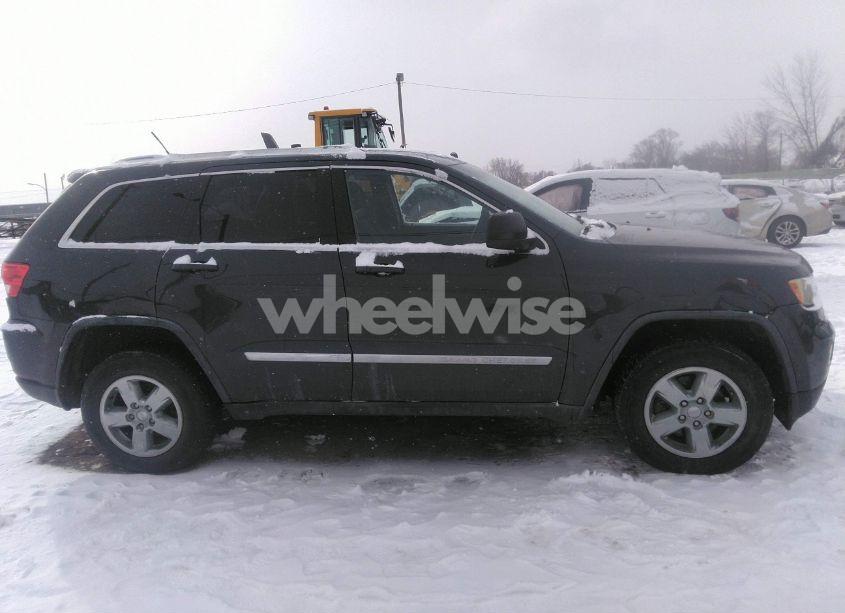 Photo 13 of 2011 Jeep Grand CHEROKEE LAREDO (VIN 1J4RR4GG5BC724396)