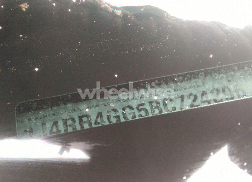 Photo 9 of 2011 Jeep Grand CHEROKEE LAREDO (VIN 1J4RR4GG5BC724396)