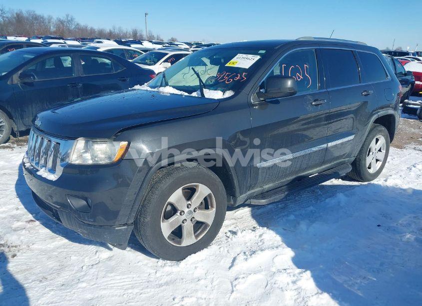 Photo 2 of 2011 Jeep Grand CHEROKEE LAREDO (VIN 1J4RR4GG5BC738539)