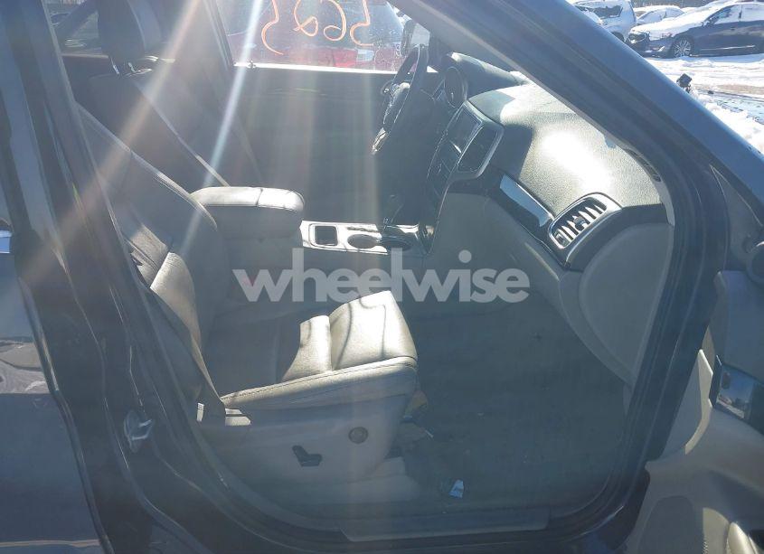 Photo 5 of 2011 Jeep Grand CHEROKEE LAREDO (VIN 1J4RR4GG5BC738539)