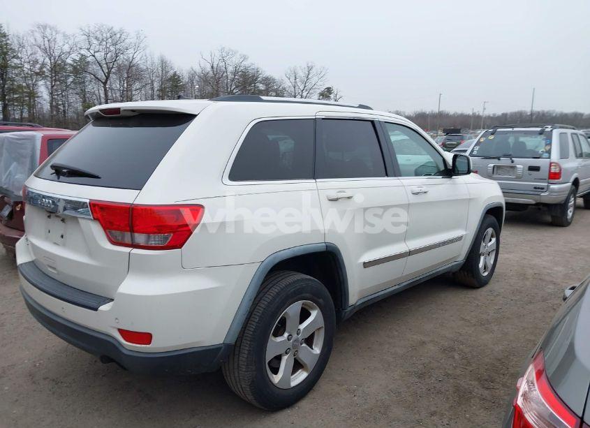 Photo 4 of 2011 Jeep Grand CHEROKEE LAREDO (VIN 1J4RR4GG6BC512431)