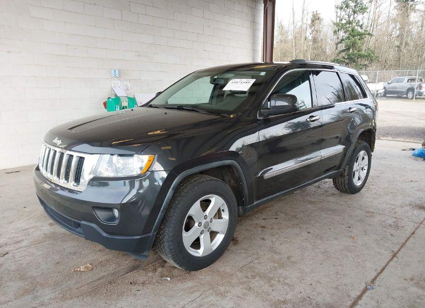 Photo 2 of 2011 Jeep Grand CHEROKEE LAREDO (VIN 1J4RR4GG6BC526829)