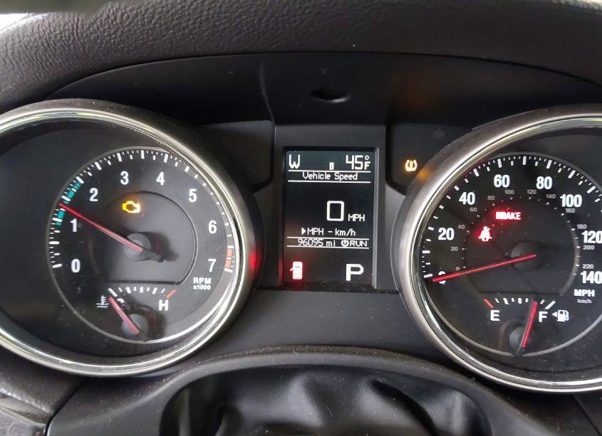 Photo 7 of 2011 Jeep Grand CHEROKEE LAREDO (VIN 1J4RR4GG6BC526829)