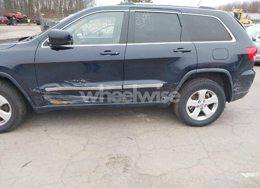 Photo 6 of 2011 Jeep Grand CHEROKEE LAREDO (VIN 1J4RR4GG6BC542769)