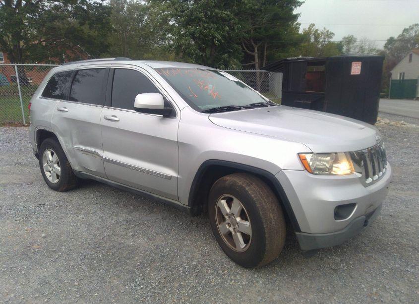 2011 Jeep Grand CHEROKEE LAREDO (VIN 1J4RR4GG6BC552640) main photo
