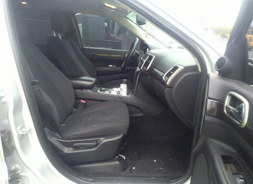 Photo 5 of 2011 Jeep Grand CHEROKEE LAREDO (VIN 1J4RR4GG6BC552640)