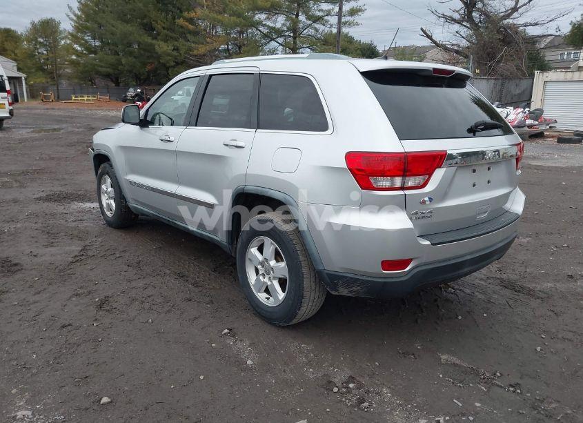 Photo 3 of 2011 Jeep Grand CHEROKEE LAREDO (VIN 1J4RR4GG6BC567381)