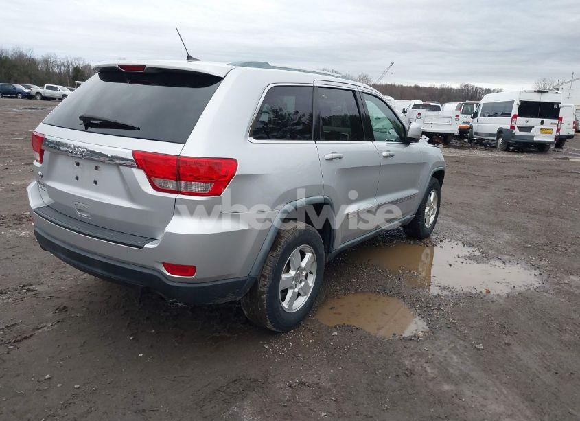 Photo 4 of 2011 Jeep Grand CHEROKEE LAREDO (VIN 1J4RR4GG6BC567381)