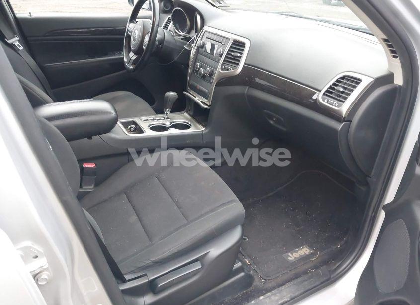 Photo 5 of 2011 Jeep Grand CHEROKEE LAREDO (VIN 1J4RR4GG6BC567381)