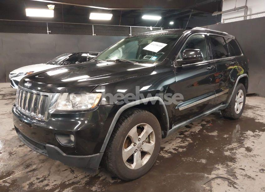 Photo 2 of 2011 Jeep Grand CHEROKEE LAREDO (VIN 1J4RR4GG6BC570488)