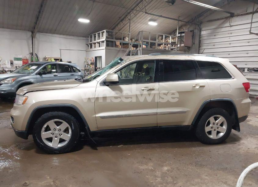 Photo 14 of 2011 Jeep Grand CHEROKEE LAREDO (VIN 1J4RR4GG6BC640975)