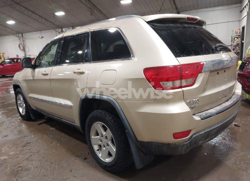 Photo 3 of 2011 Jeep Grand CHEROKEE LAREDO (VIN 1J4RR4GG6BC640975)