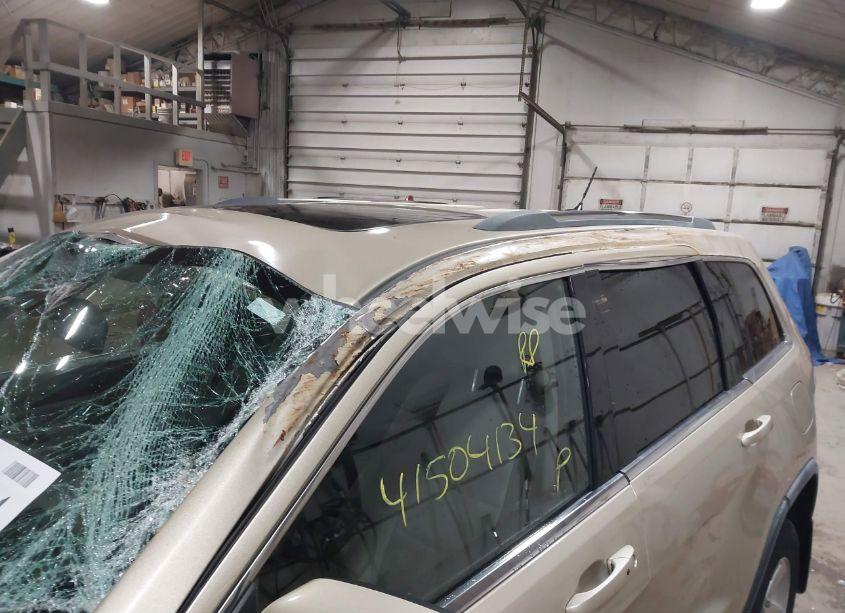 Photo 6 of 2011 Jeep Grand CHEROKEE LAREDO (VIN 1J4RR4GG6BC640975)