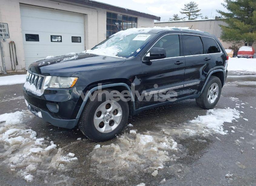 Photo 2 of 2011 Jeep Grand CHEROKEE LAREDO (VIN 1J4RR4GG6BC657369)