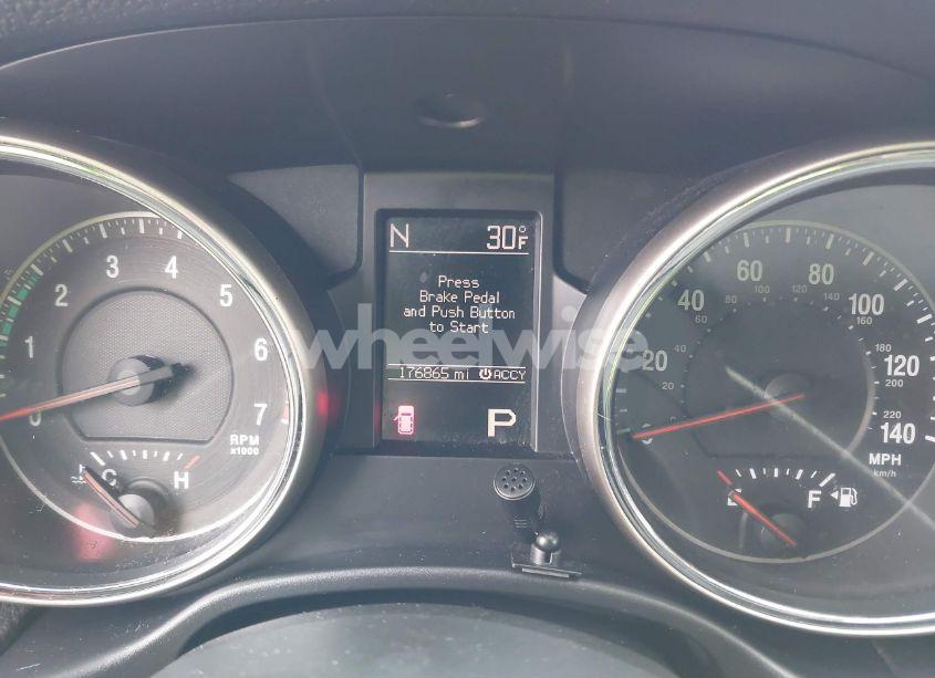 Photo 7 of 2011 Jeep Grand CHEROKEE LAREDO (VIN 1J4RR4GG6BC657369)