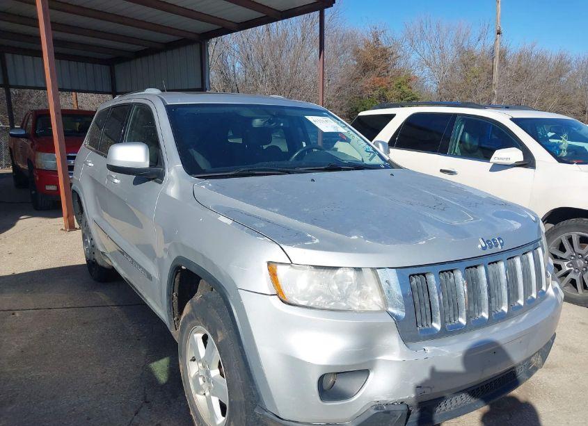 2011 Jeep Grand CHEROKEE LAREDO (VIN 1J4RR4GG6BC679484) main photo