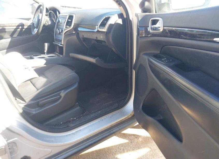 Photo 5 of 2011 Jeep Grand CHEROKEE LAREDO (VIN 1J4RR4GG6BC679484)