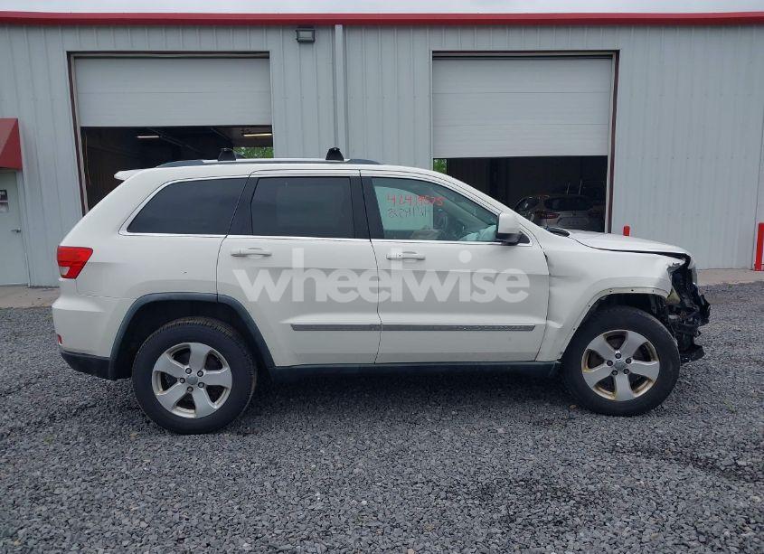 Photo 13 of 2011 Jeep Grand CHEROKEE LAREDO (VIN 1J4RR4GG6BC680943)