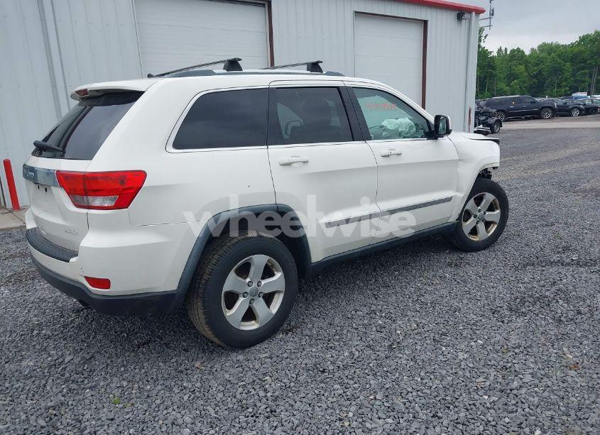 Photo 4 of 2011 Jeep Grand CHEROKEE LAREDO (VIN 1J4RR4GG6BC680943)