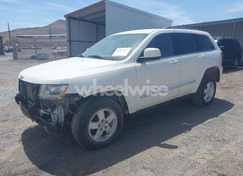 Photo 2 of 2011 Jeep Grand CHEROKEE LAREDO (VIN 1J4RR4GG7BC555983)