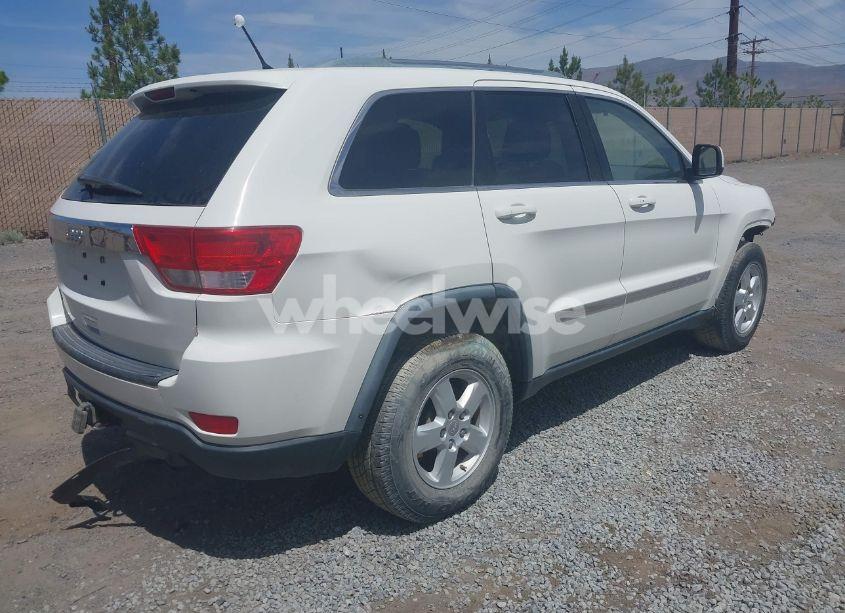 Photo 4 of 2011 Jeep Grand CHEROKEE LAREDO (VIN 1J4RR4GG7BC555983)