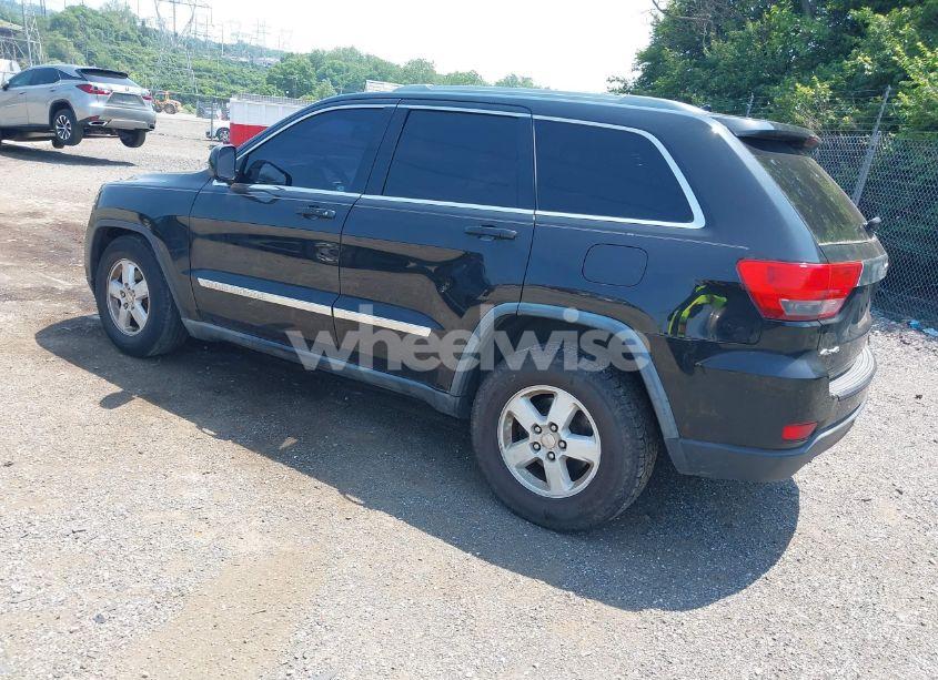 Photo 3 of 2011 Jeep Grand CHEROKEE LAREDO (VIN 1J4RR4GG7BC596730)